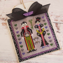 Charger l'image dans la galerie, Mr. & Mrs. Dracula