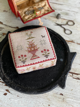 Load image into Gallery viewer, Big Chicken Little Chicken Pinkeep