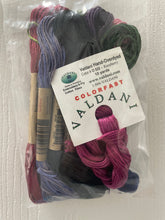 Load image into Gallery viewer, Woven Clover