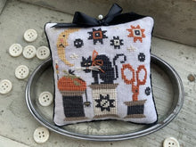 Charger l'image dans la galerie, Halloween Spools Pinkeep ~ Coming Soon (Pre-order)