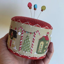 Load image into Gallery viewer, Christmas Tiny Town