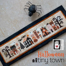 Load image into Gallery viewer, Halloween Tiny Town