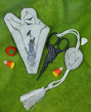 Load image into Gallery viewer, Sir Scissors Hollow