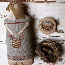 Charger l'image dans la galerie, Jenny ~ Animal Cracker Series