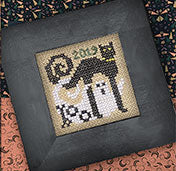 Load image into Gallery viewer, Little Bits of Halloween