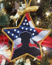 Charger l'image dans la galerie, Long May She Wave Ornament Scissor Fob