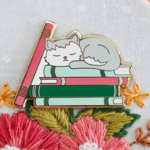 Charger l'image dans la galerie, Flamingo Toes Needle Minders
