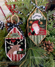 Charger l&#39;image dans la galerie, Santa &amp; Reindeer Ornaments ~ Punchneedle Pattern
