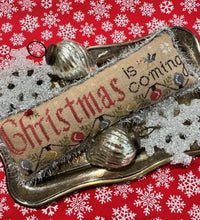 Load image into Gallery viewer, Christmas is Coming Pinkeep

