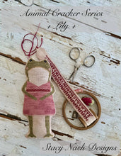 Charger l'image dans la galerie, Lily - Animal Crackers Series
