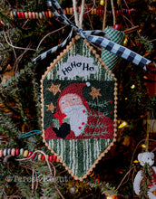 Charger l&#39;image dans la galerie, Santa &amp; Reindeer Ornaments ~ Punchneedle Pattern
