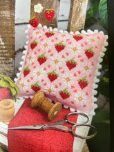 Load image into Gallery viewer, Strawberry Quilt
