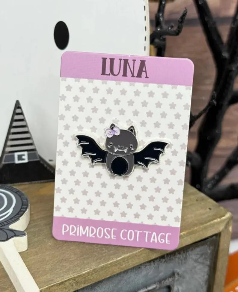 Luna Needle Minder
