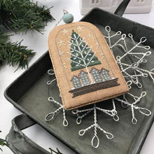 Charger l'image dans la galerie, White Christmas - Zinc House Row
