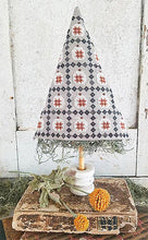 Load image into Gallery viewer, Pumpkin Quilt Tree
