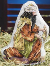 Load image into Gallery viewer, Nativity (cont.), Magi w/Myrrh, Frankincense &amp; Gold - Dimensions
