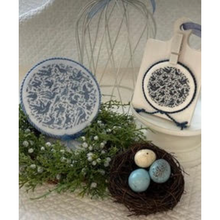 Load image into Gallery viewer, Birds in the Round
