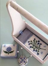 Load image into Gallery viewer, Garden Blues Tray Set
