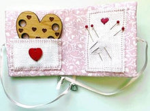 Charger l&#39;image dans la galerie, Just Love Needle Book

