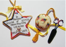 Charger l&#39;image dans la galerie, Long May She Wave Ornament Scissor Fob
