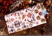 Load image into Gallery viewer, Quaker Pocket Needfuls - A Spectacles Pocket
