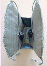 Charger l&#39;image dans la galerie, Just A Few Shells Case
